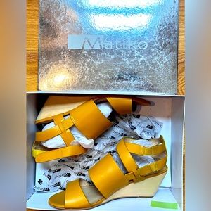 Matiko Women's Petra Wedge Sandals